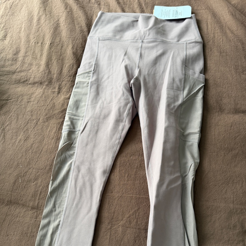 Fabletics Mila High-Waisted Capri in Soft Gray